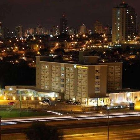 Quality Hotel Jundiaí Exterior foto